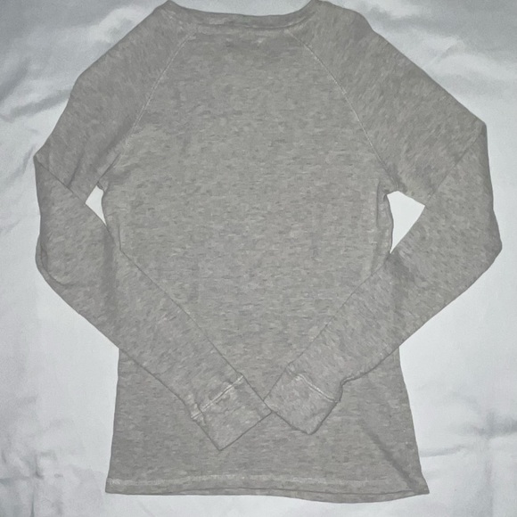 Blue notes XS fitted long sleeve shirt. Never worn! Fits smaller build. - Picture 4 of 4